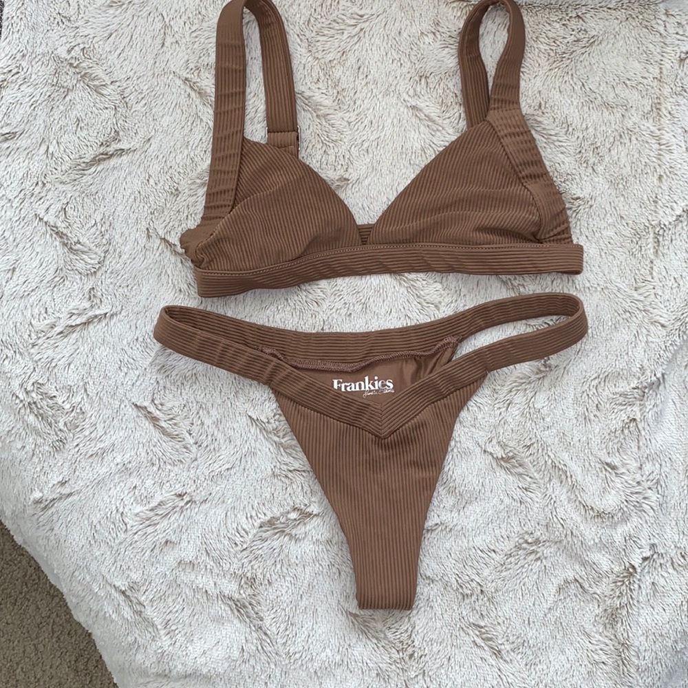 Frankie’s Bikini